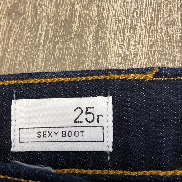 NEW Gap Low rise slim in the hip & thigh’s Boot cut leg opening stretchy - Picture 8 of 11